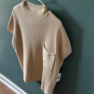 NWT.  PATCH POCKET RIN KNIT SWEATER
Size xL